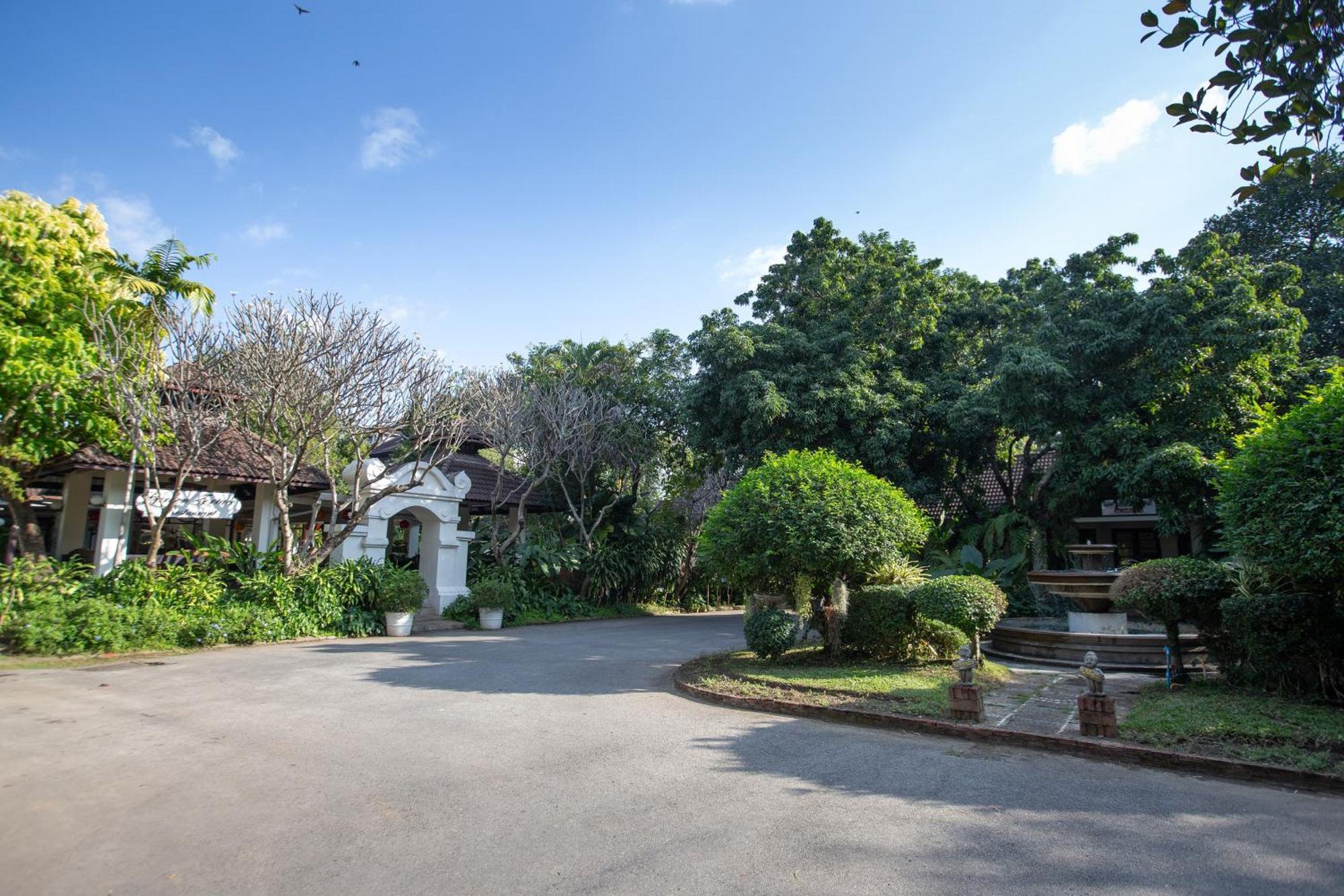 Eurasia Chiang Mai Hotel Exterior foto